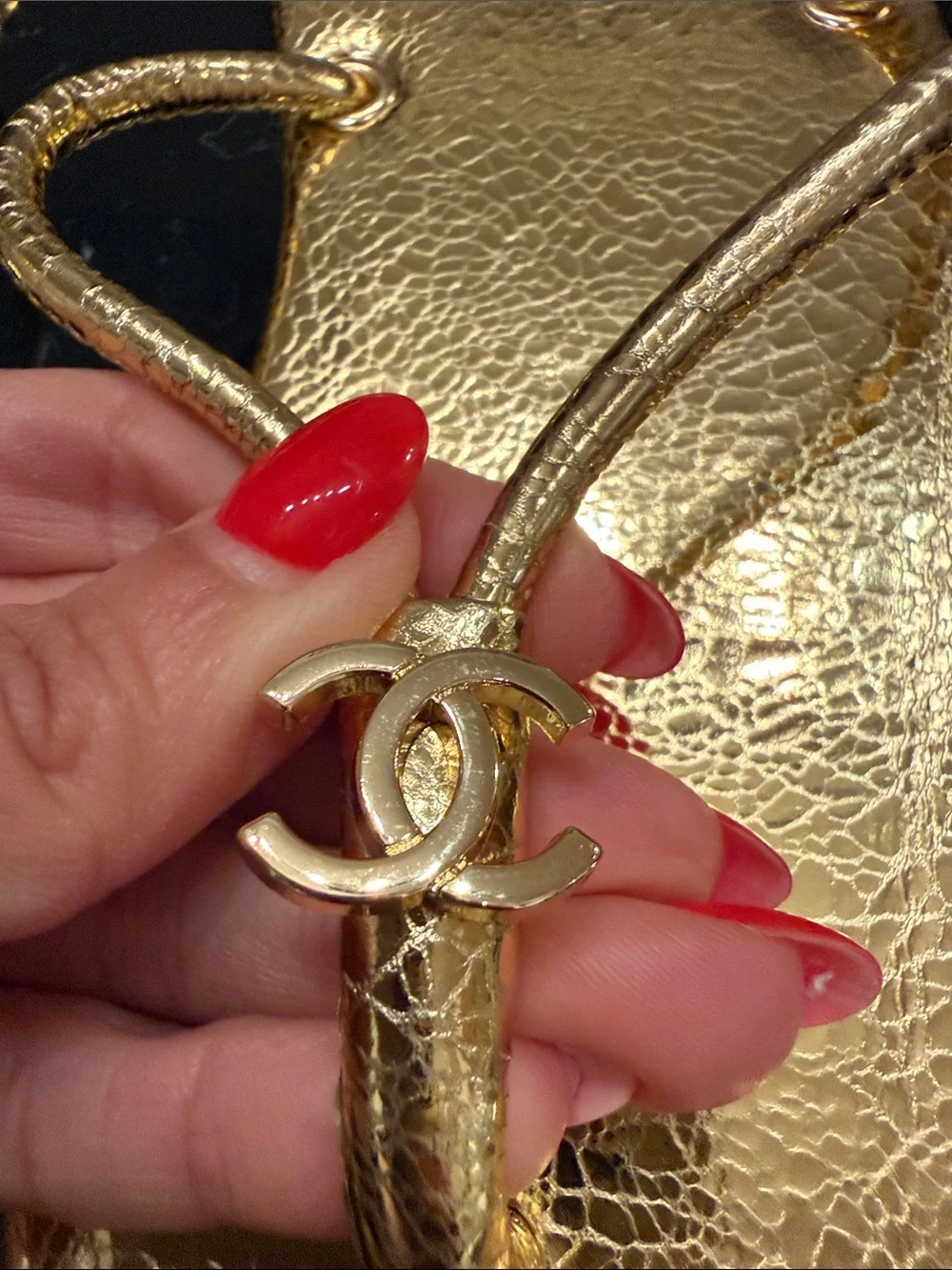 CHANEL Metallic Gold Leather Thong Sandals with Double CC Logo